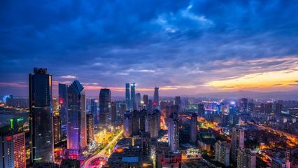 紅谷灘CBD,南昌白領(lǐng)們的&ldquo;一日戰(zhàn)場(chǎng)&rdquo;